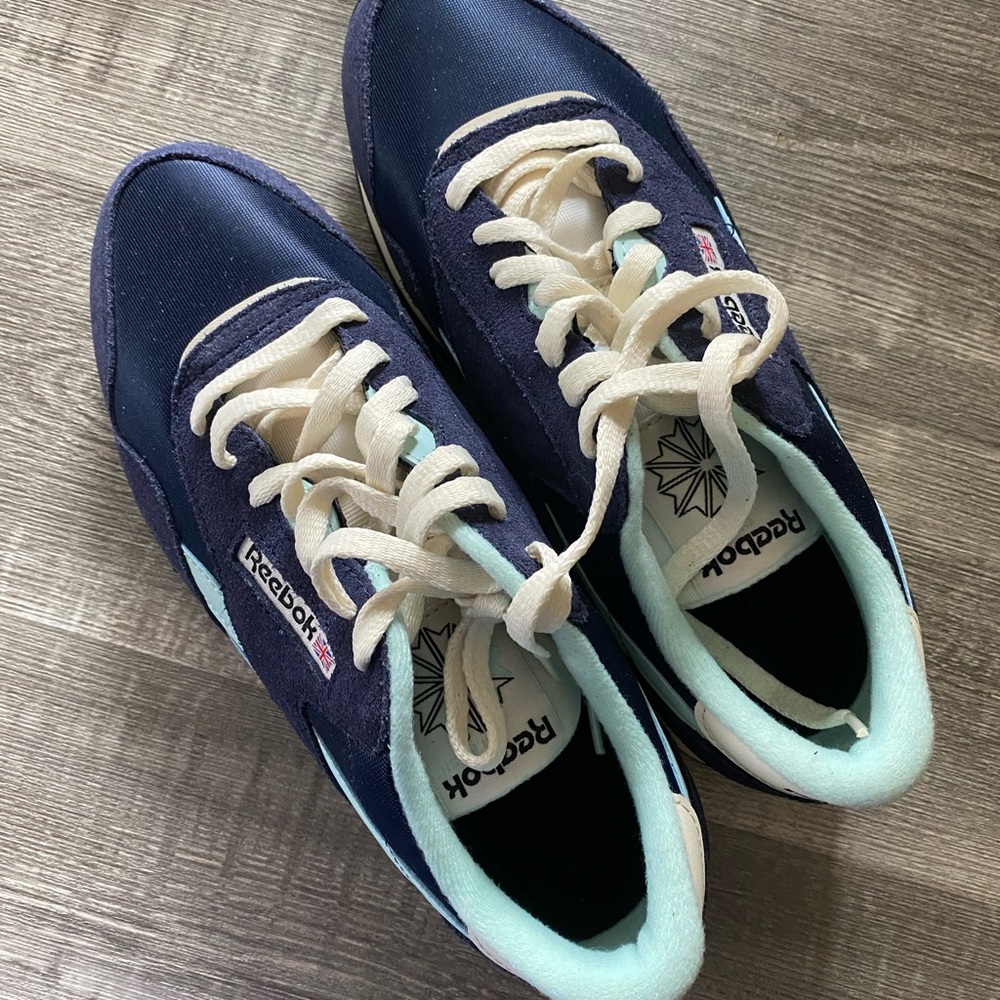 Reebok Classic AZ Navy and Teal Athletic Shoes